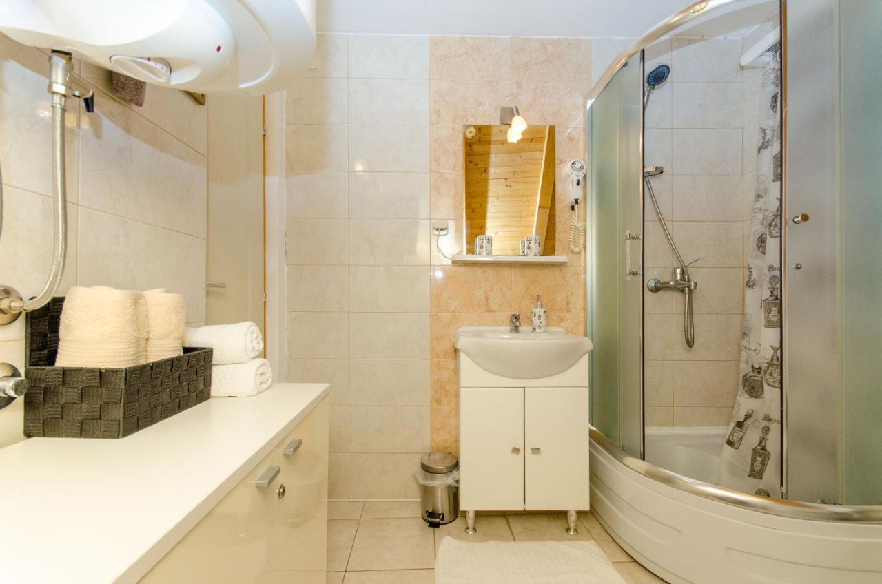 Stone Rose In Center Apartament *